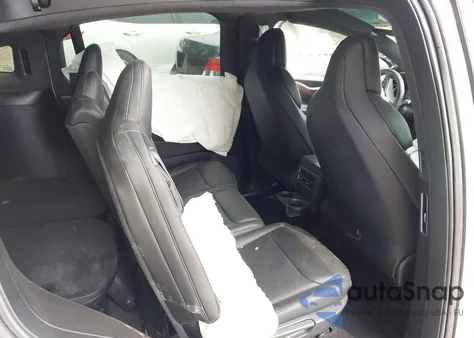 2019 Tesla Model X из США, поврежденный, VIN 5YJXCAE26KF188744